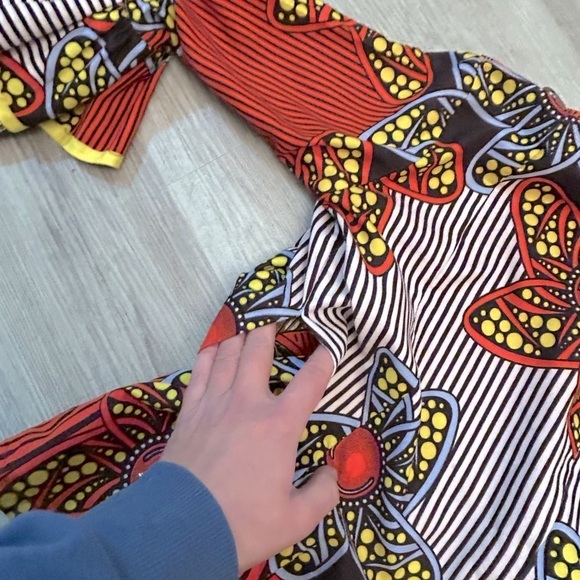 Gorgeous Vintage Boho Multiwear Multicolored Blouse with Ruffle Sleeves. - Picture 11 of 12